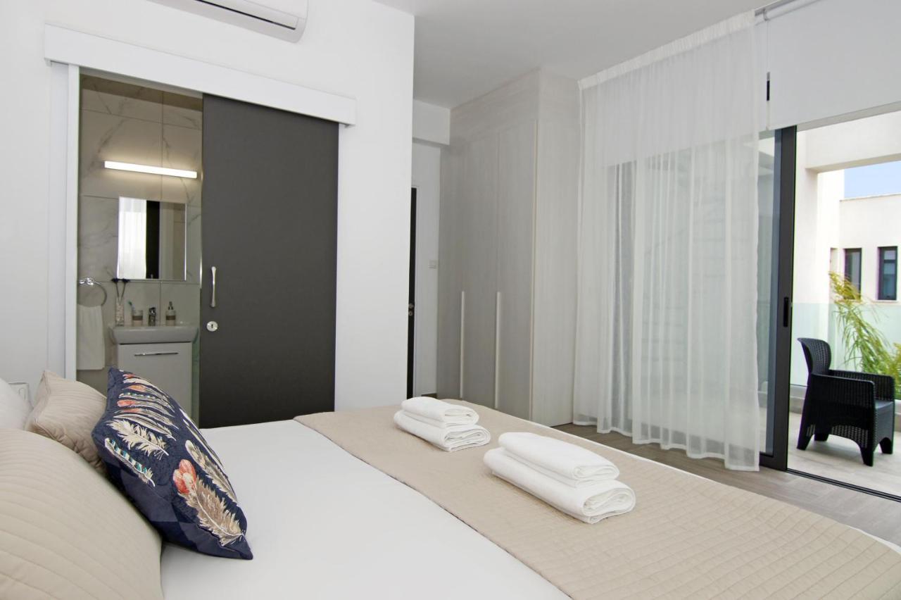 Villa Queen Eleanor Протарас Екстериор снимка